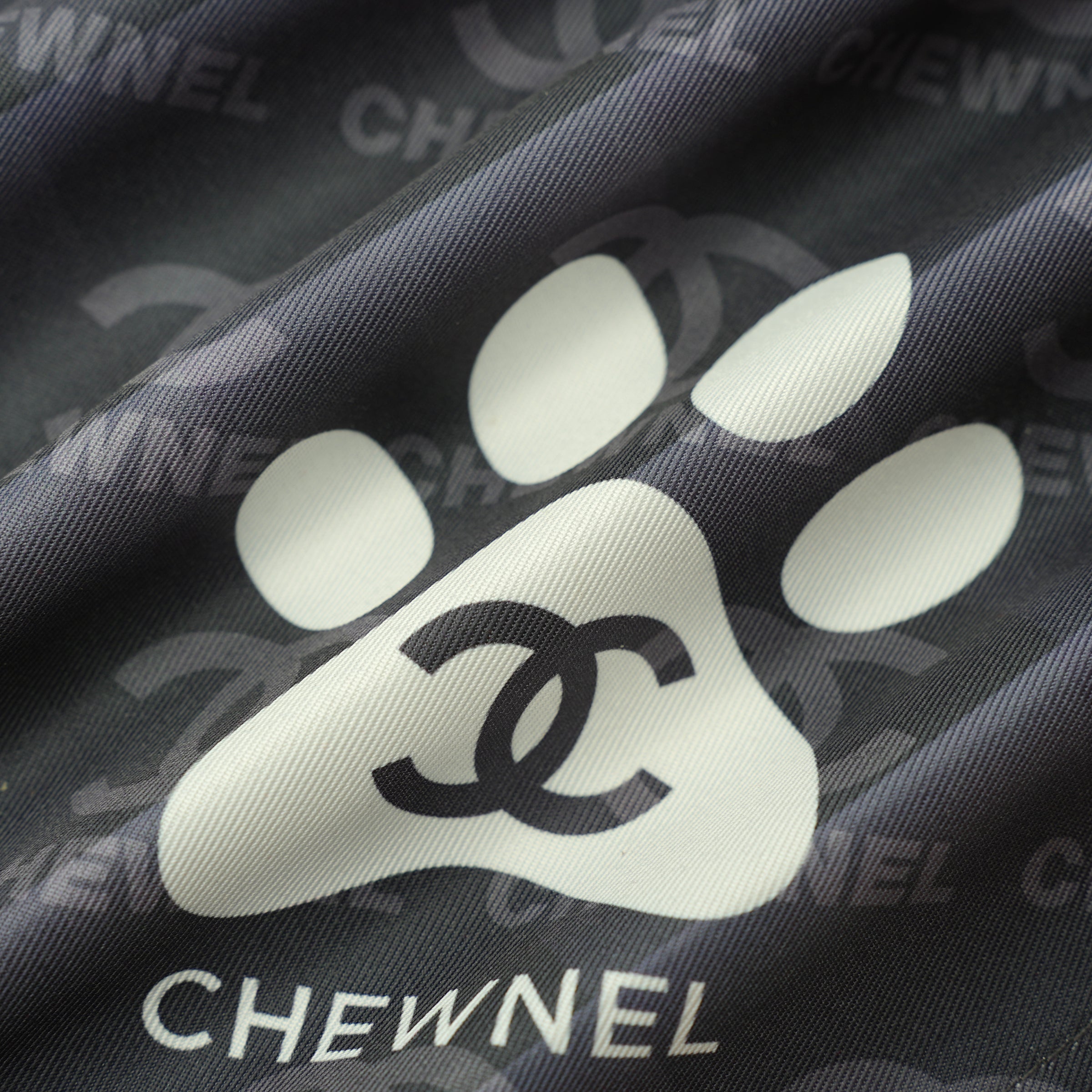 Chewnel Pup de Paris